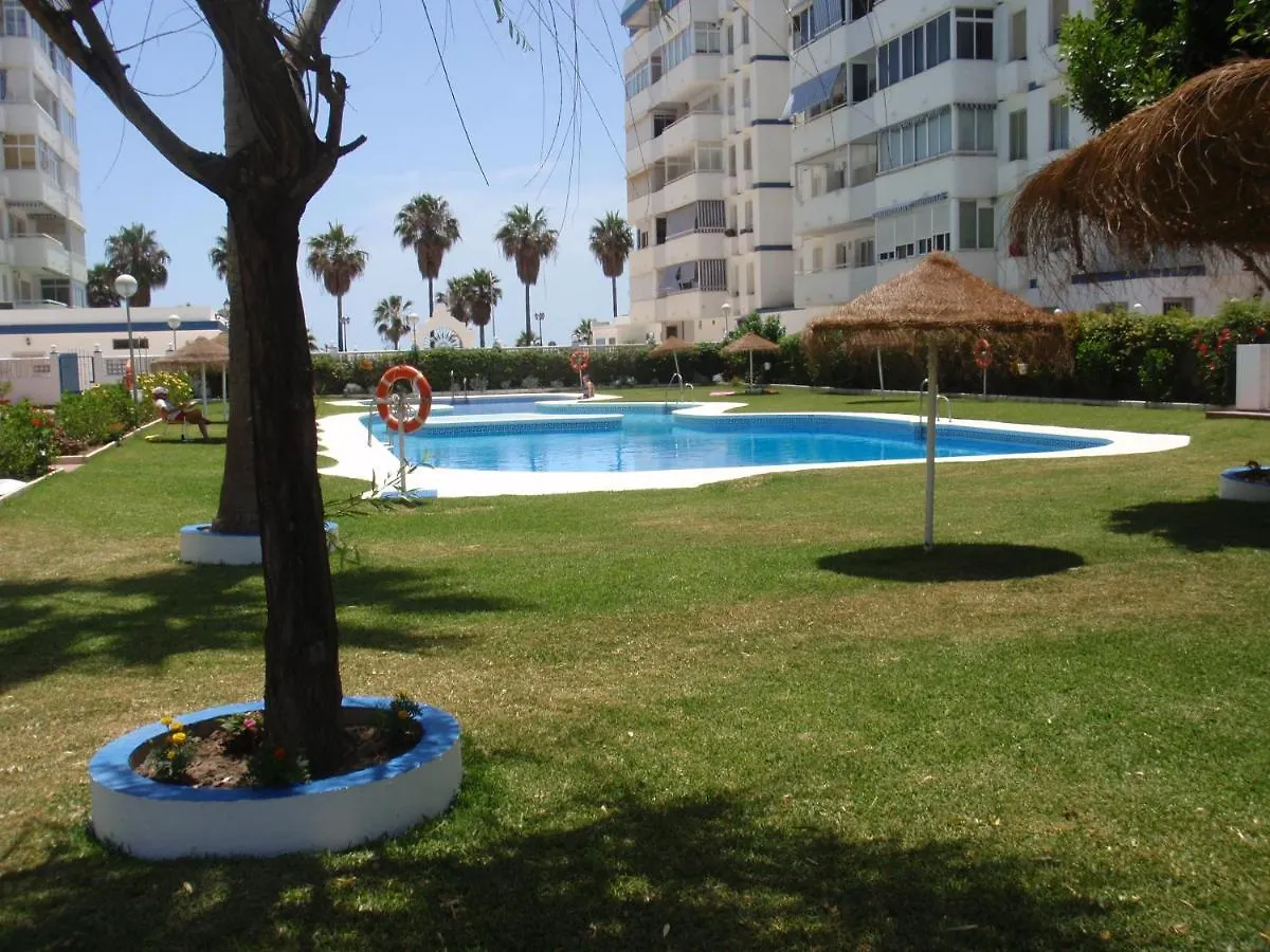 1ª Linea De Playa, 2 Dormitorios, Plaza De Garaje Benalmadena Apartment
